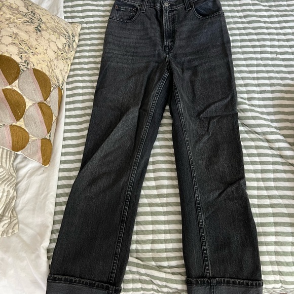 Abercrombie 90’s Straight Ultra High Rise - Picture 3 of 4